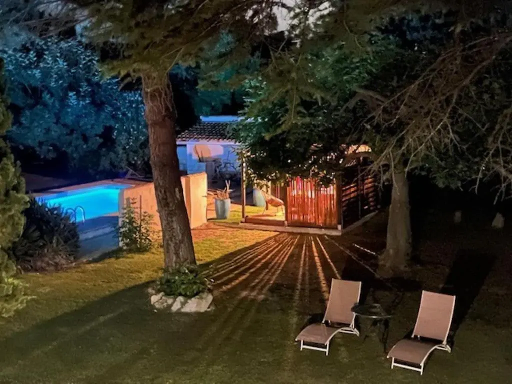 La Petite Chapelle Villa Velleron 0*,  France